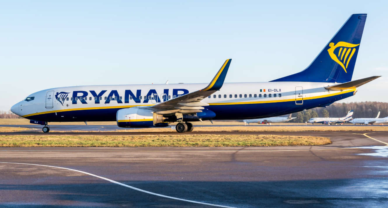 RYANAIR.png