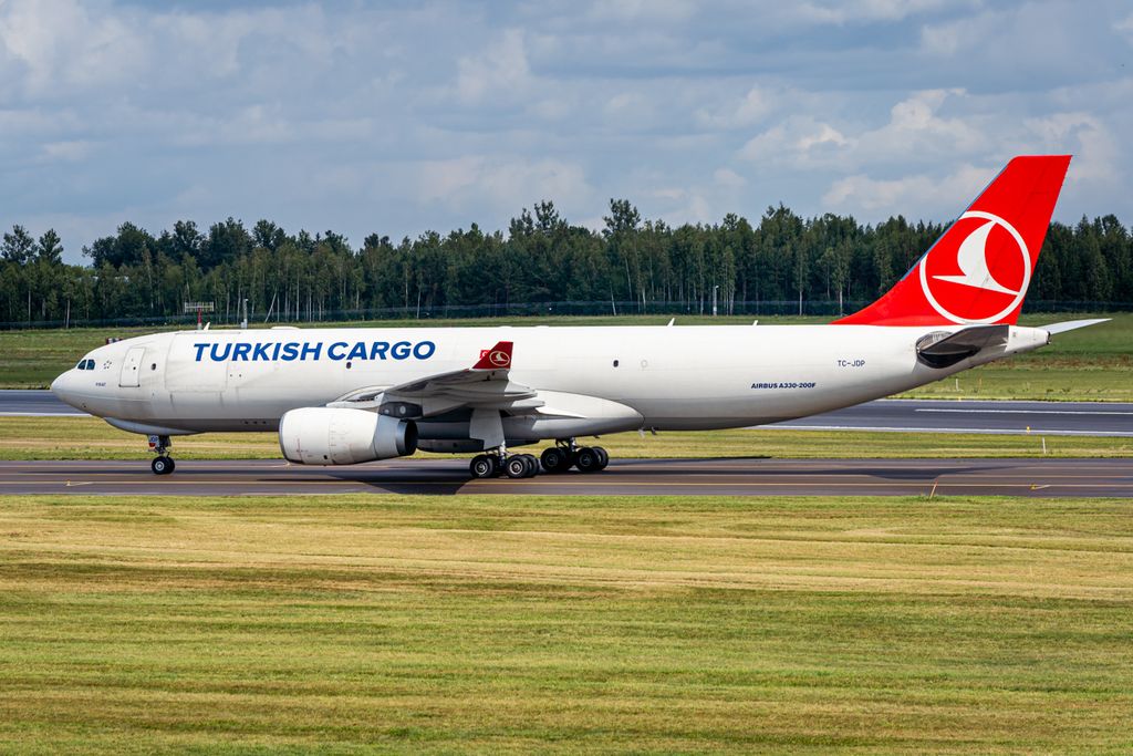 Turkish Cargo VNO (Foto - Martynas Jaugelavicius) (2).jpg