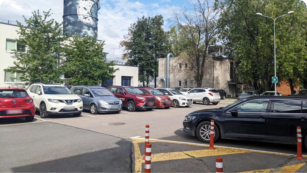 Ilgalaikio stovėjimo aikštelė P8